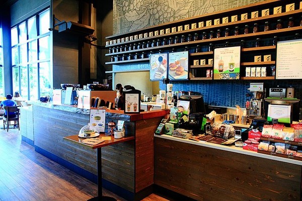 星巴克咖啡台中市政店。(图/萍子)