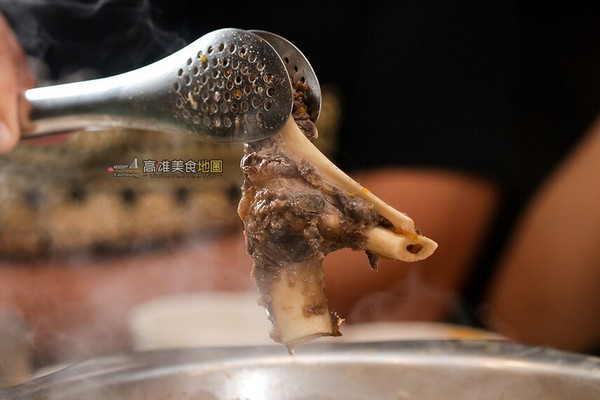 ▲琅莱了羊肉炉吃到饱。（图／高雄美食地图）
