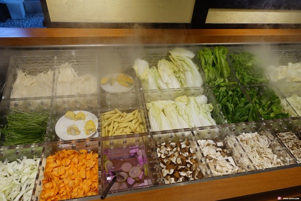 ▲桃园温野菜日式吃到饱涮涮锅。（图／Viviyu提供）