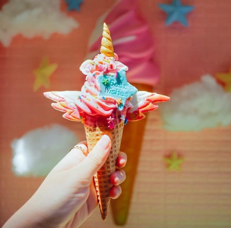 ▲uni cone 魔法棒冰淇淋。(图/翻摄自uni cone 魔法棒冰淇淋粉丝专页)