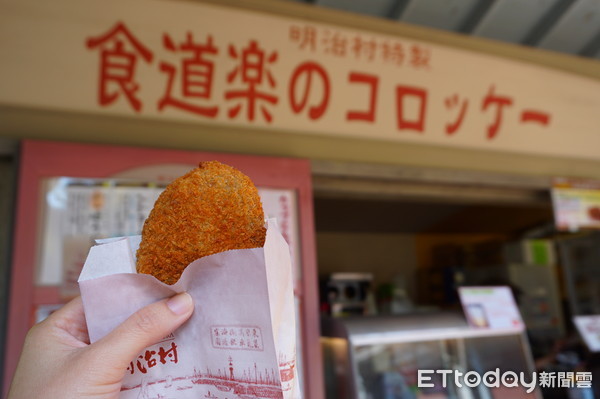 ▲日本名古屋明治村博物馆,换上复古衣着穿梭时空。(图/记者赖文萱摄)