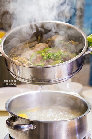 鲨嗑海鲜锅物。(图/虎丽笑嗨嗨)