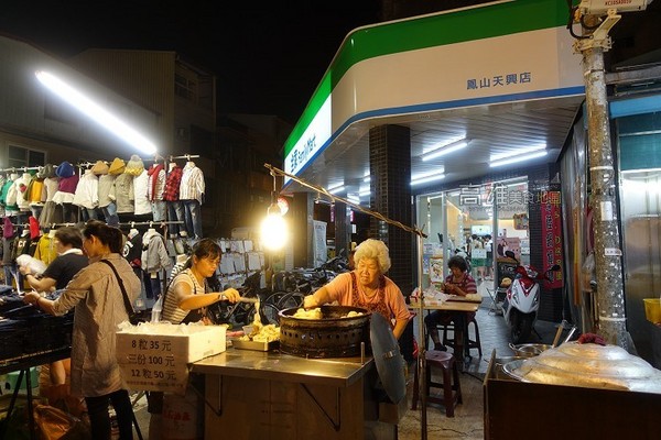 ▲高雄五甲地区南光街夜市。(图/高雄美食地图提供)