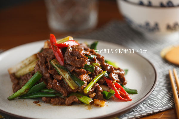 ▲葱爆牛肉。(图/男人厨房1+1提供)