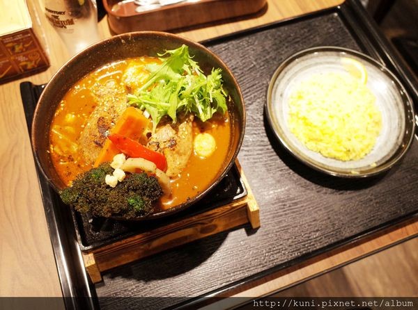 ▲GARAKU汤咖喱台北信义店。(图/kuni提供)