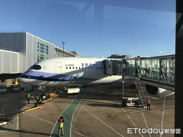 ▲华航开航伦敦,华航伦敦,伦敦盖维克(Gatwick)机场,盖维克(Gatwick)机场。(图/记者赖文萱摄)