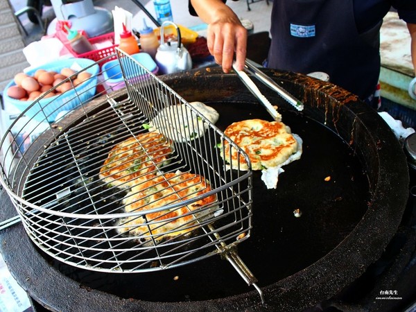 ▲台南无名葱油饼小摊。(图/台南先生提供)