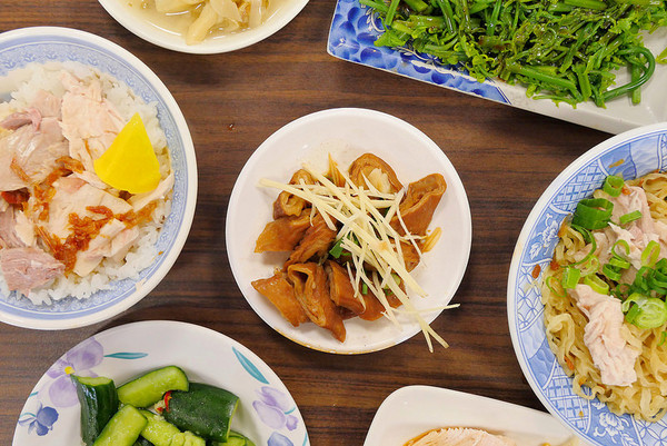 台中 ?味轩火鸡肉饭。(图/橘子狗提供)