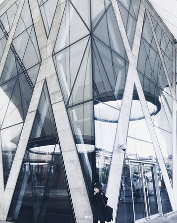 ▲大东文化艺术中心。(图/IG@yi_jane提供,请勿任意翻摄以免侵权)