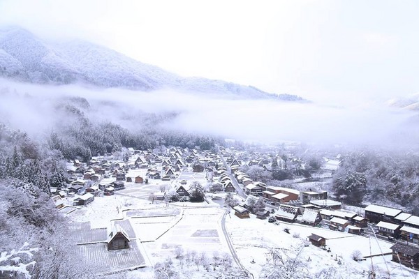 白川乡合掌村（图／取自白川村通信脸书专页）