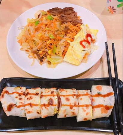 ▲黑肉酱消夜点心。(图/IG@han.han_1226提供,请勿随意翻拍,以免侵权。)
