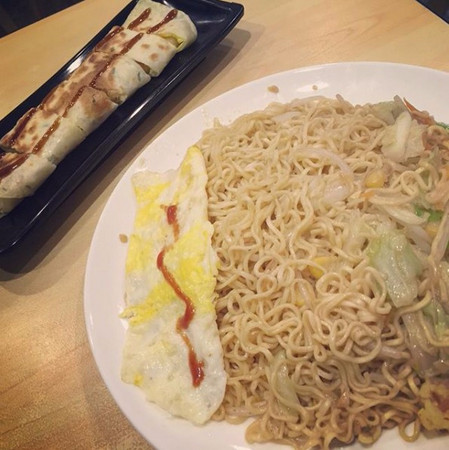 ▲黑肉酱消夜点心。(图/IG@escapekids提供,请勿随意翻拍,以免侵权。)