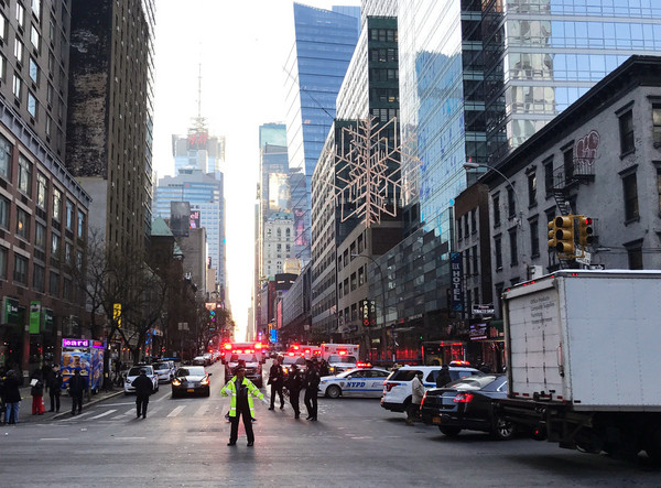 ▲美国纽约曼哈顿“纽新航港局客运总站”(Port Authority Bus Terminal)惊传爆炸。(图/路透社)