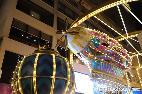 ▲2017香港海港城圣诞装置艺术。(图/记者曹悦华摄)