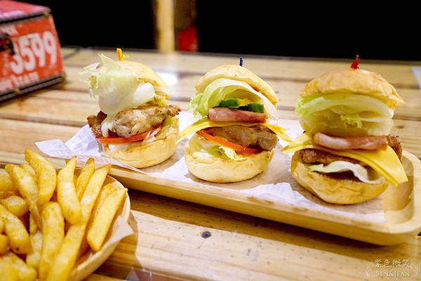 ▲宜兰J.J burgers 美式汉堡。(图/紫色微笑提供)
