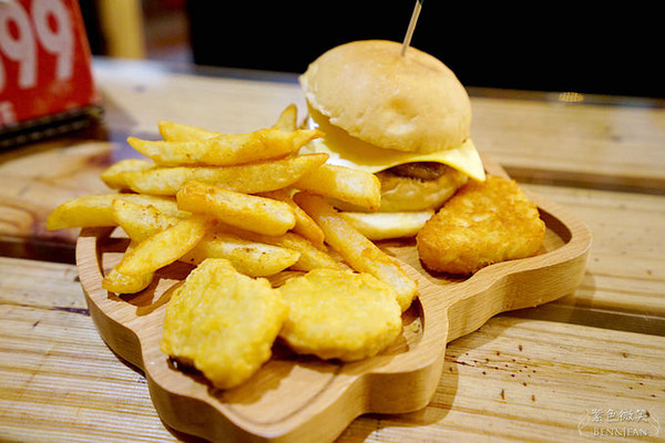 ▲宜兰J.J burgers 美式汉堡。(图/紫色微笑提供)
