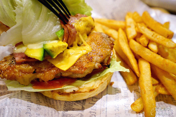 ▲宜兰J.J burgers 美式汉堡。(图/紫色微笑提供)