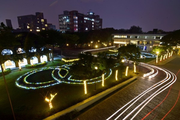 ▲中原大学校园圣诞布置。（图／中原大学提供）