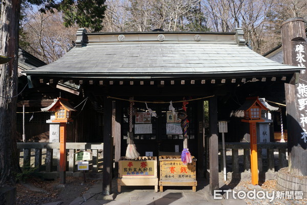 ▲轻井泽秋冬必去5景点 绕行850年“信浓树”可求恋爱运。(图/记者严云岑摄)