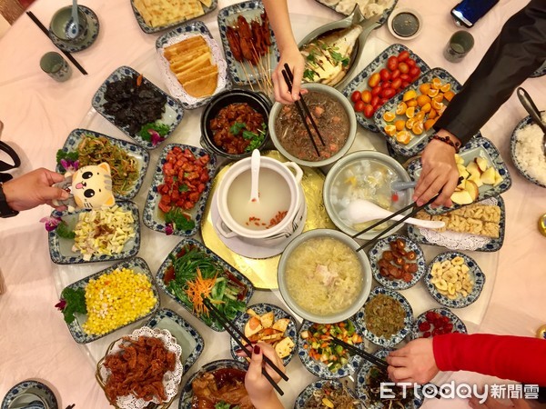 ▲满足传统料理三套碗。（图／记者于佳云摄）