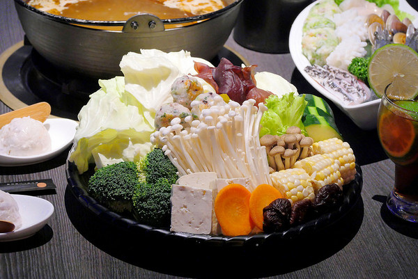 ▲台中悦上引锅物料理。（图／橘子狗爱吃糖提供）