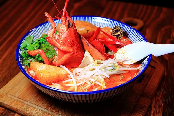 台北市 龙波斯特 龙虾三明治 / 龙虾堡 -南京龙江店 Lobster.foods。(图/Upssmile萍子提供)
