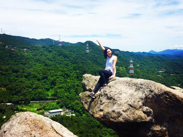 ▲内湖剪刀石(金面山)。(图/IG@sallywu0105提供)