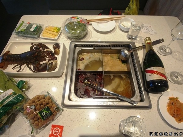 ▲海底捞 自带食材。(图/海霸威食游影记提供,请勿任意翻摄以免侵权)