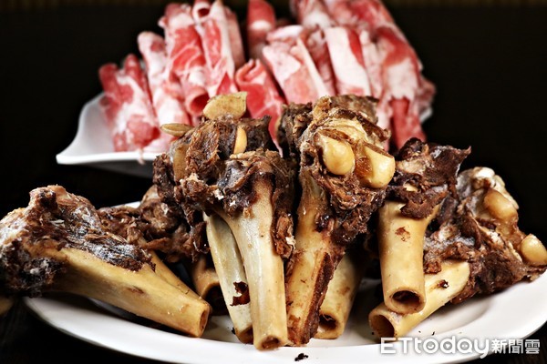 ▲喜涮涮羊肉炉餐点。(图/记者华少甫摄)