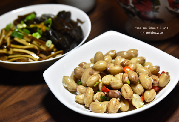 台中 黄金张老瓮东北酸菜白肉锅。(图/Nini and Blue 玩乐食记提供)