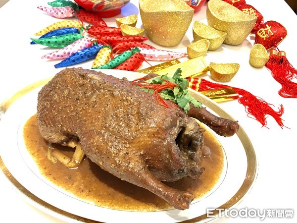 ▲华膳空厨2018年菜曝光。(图/记者赖文萱摄)