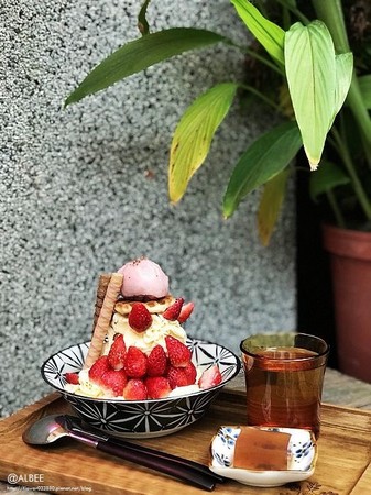 ▲台南市草田八宅 手作雪花冰。(图/爱比妞提供)