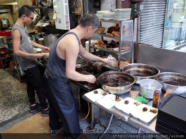 ▲台北市中正区郑记猪脚肉饭。(图/记者周Y溶吧悖? width=