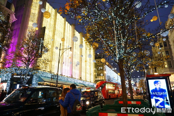 ▲英国伦敦著名购物景点牛津街Oxford Street。(图/记者赖文萱摄)