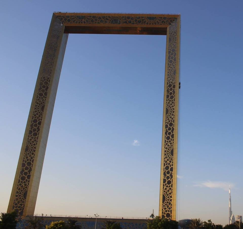 ▲%?“迪拜门”2018年1月正式开幕（图／翻摄自Dubai Frame脸书）https://www.facebook.com/TheDubaiFrame/