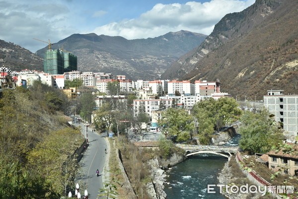 四川达古冰山景区。(图/记者黄琬茹摄)