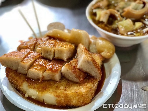 ▲板桥黄石市场铜板小吃。(图/记者于佳云摄)