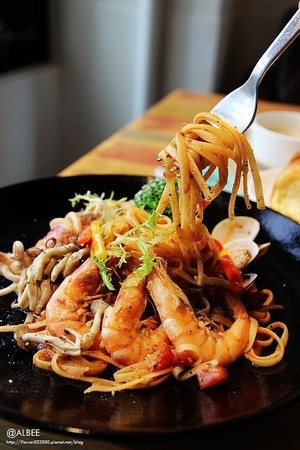 台南 圈子 Brunch.Coffee 台南公园店。（图／爱比妞提供）