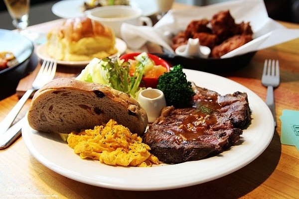 台南 圈子 Brunch.Coffee 台南公园店。（图／爱比妞提供）