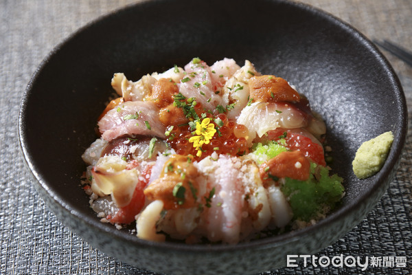 ▲%肌氨8East创作和食料理”餐厅采访。(图/记者黄克翔摄)