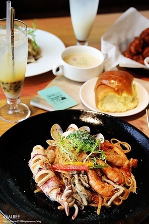 台南 圈子 Brunch.Coffee 台南公园店。（图／爱比妞提供）