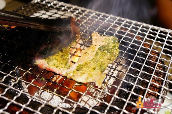 烧肉ショジョ Yakiniku SHOJO 高雄形象概念店。(图/影子提供)