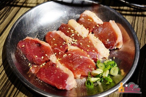 烧肉ショジョ Yakiniku SHOJO 高雄形象概念店。(图/影子提供)