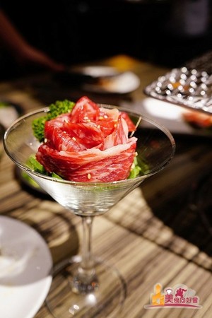 烧肉ショジョ Yakiniku SHOJO 高雄形象概念店。(图/影子提供)