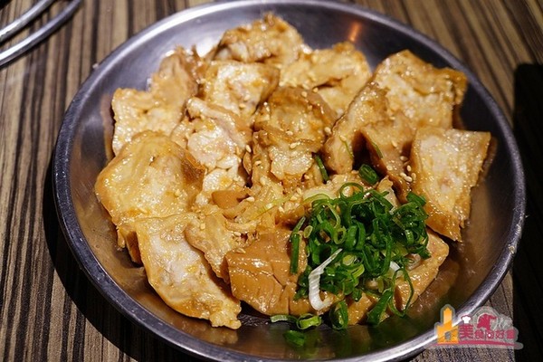 烧肉ショジョ Yakiniku SHOJO 高雄形象概念店。(图/影子提供)