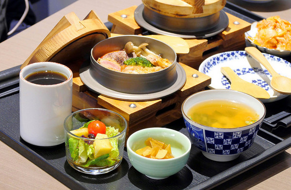 ▲两千金釜烧饭锅物。(图/橘子狗爱吃糖提供)
