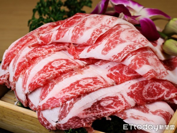 ▲三色堇火锅餐点。(图/记者华少甫摄)
