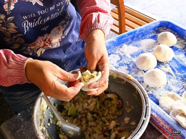 ▲台南在地人才知道的无名水煎包。（图／台南先生提供）