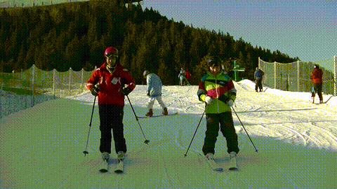 直滑降板尾开合.gif 直滑降板尾开合.gif